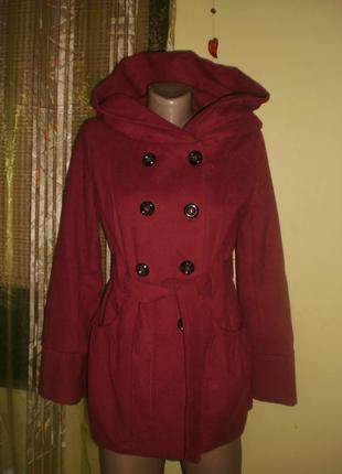 Шикарне пальто з об"ємним капюшоном та поясом new look марсаловий колір розмір 8/36