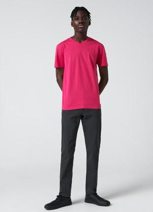 Xs нова натуральна фірмова базова футболка sinsay підліткова з чоловічого плеча