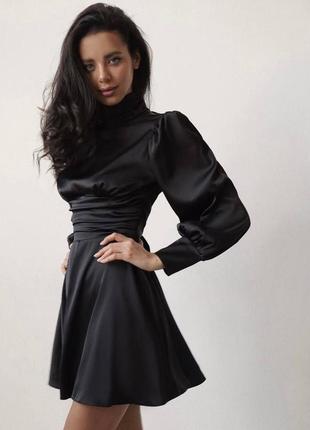 Платье короткое однотонное на длинный рукав с открытой спиной приталено качественная стильная трендовая черная2 фото