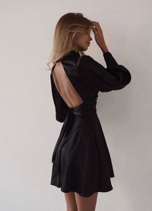 Платье короткое однотонное на длинный рукав с открытой спиной приталено качественная стильная трендовая черная3 фото
