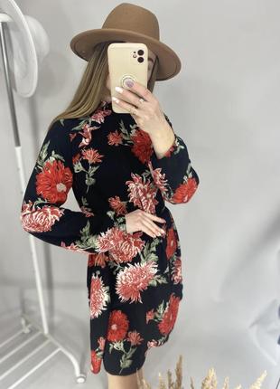 Удобное, цветочное платье