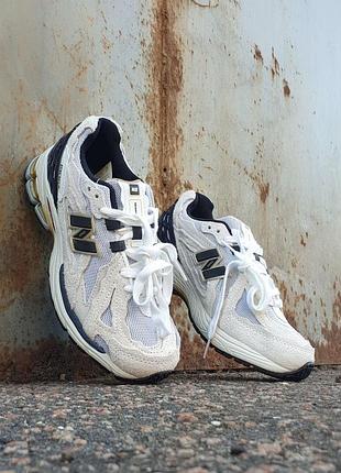New balance 1906d
•white•