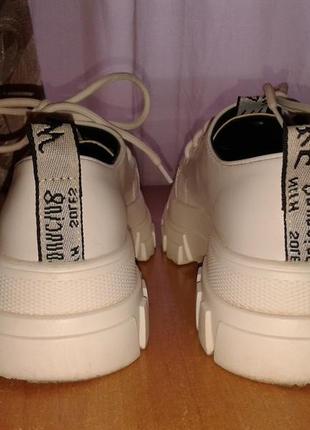 Дерби кеды крассовки лоферы белые туфли рельефной подошве 24.5 см 39 р на шнуровке8 фото