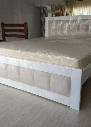 Кровать деревяная белая  с мягкими вствками беживыми