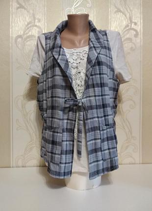 Фірмова жилетка в клітку, cecil.