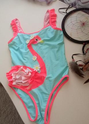 Милий  суцільний купальник