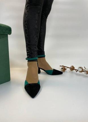 Эксклюзивные туфли из натуральной итальянской кожи и замши женские на каблуке с ремешками8 фото