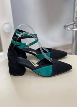 Эксклюзивные туфли из натуральной итальянской кожи и замши женские на каблуке с ремешками3 фото
