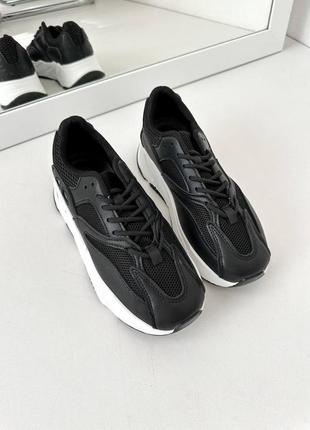 Черные кроссовки с белой подошвой, легкие и удобные2 фото