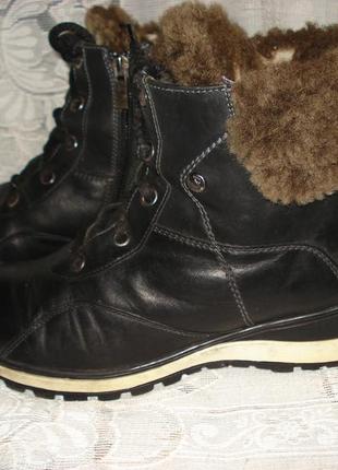 Чоботи девченочьи чорного кольору р. 36,стелька22см.,100%шкіра.