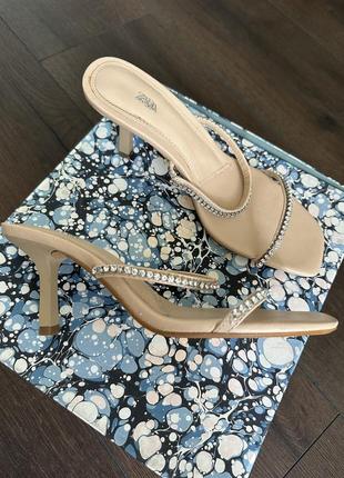 Мюлі, босоніжки zara