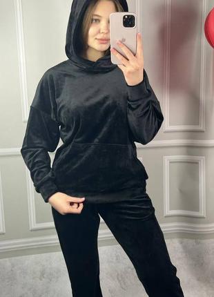 Жіночий велюровий костюм з капюшоном чорний xs