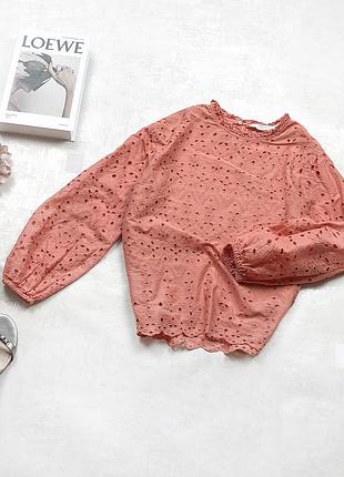 Роскошная стильная блуза рубашка zara шикарной прошвой нежно-кораллового цвета с длинным рукавом