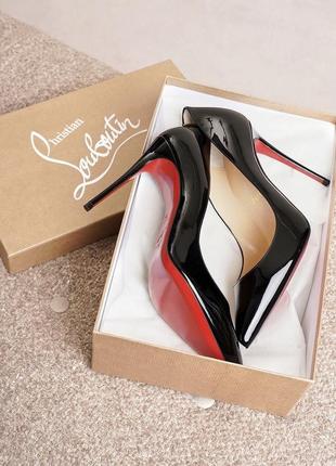 Чорні лакові туфлі лодочки лабутени louboutin