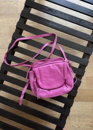 Рожева сумочка weekend by john levi’s1 фото