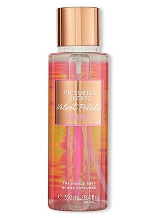 Парфюмированный спрей для тела victoria’s secret velvet petals heat mist