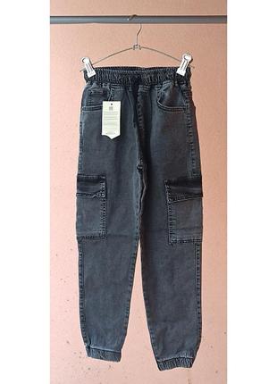 Модные джинсы карго на парней.