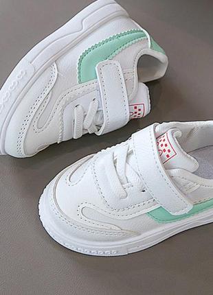 🦋милые кроссовки.