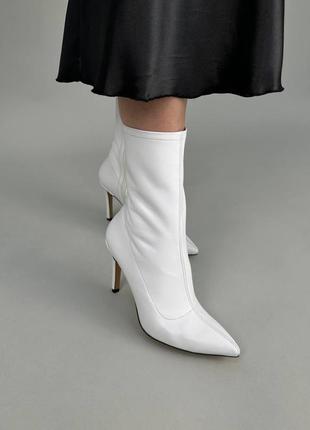 Стильные белые ботильоны на каблуке, женские ботинки осенние-весенние, кожаные/кожа-женская обувь9 фото