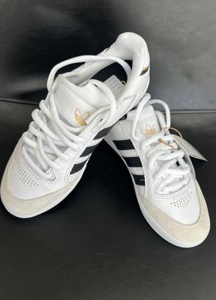 Оригинал!adidas tyshawn low shoes white hq2003 6/5,5/38,5/24