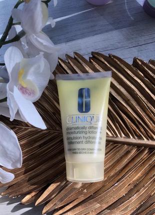 Лосьйон clinique dramatically different moisturizing lotion для комбінованої, сухої та дуже сухої  шкіри