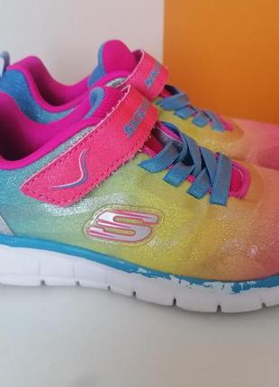 Яскраві та невагомі кросівки від skechers, 32 p, 20,5 см1 фото