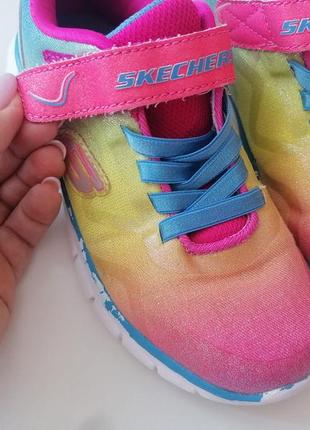 Яскраві та невагомі кросівки від skechers, 32 p, 20,5 см3 фото