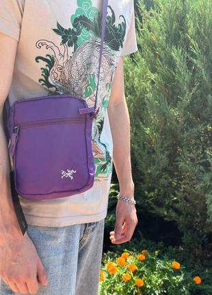 Барсетка arcteryx фіолетова сумка через плечо жіноча / чоловіча3 фото