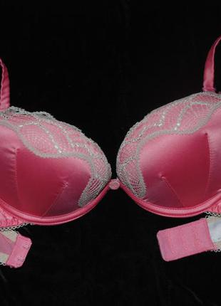 70в /32в изумительный сатиновый бюстгальтер  с пуш ап  new  look