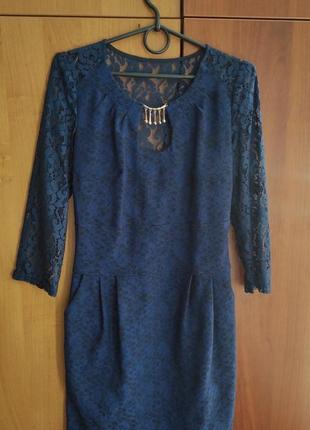 Плаття-футляр