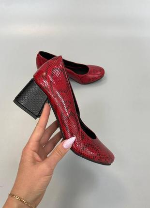 Эксклюзивные туфли лодочки из итальянской кожи и замши женские на каблуке3 фото