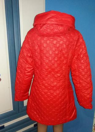 Курточка женская демисезонная красная р. 442 фото