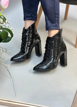 Эксклюзивные ботинки из итальянской кожи и замши женские на каблуке