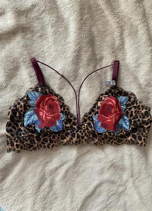 Бра бюстгальтер victoria’s secret pink triangle bra animal print leopard2 фото