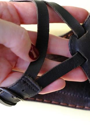 Зручні і стильні мінімалістичні босоніжкb сандалі-гладіатори camper з якісної шкіри5 фото