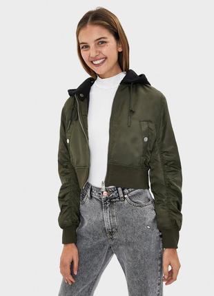 Знижка на нову куртку bershka