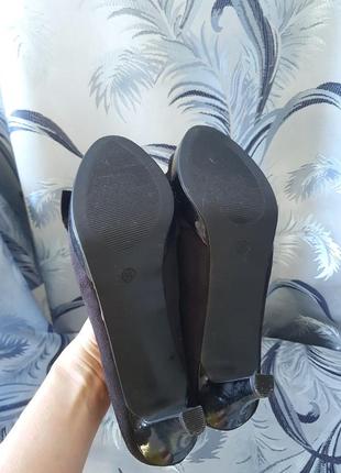 Классные черные туфли на каблуке5 фото