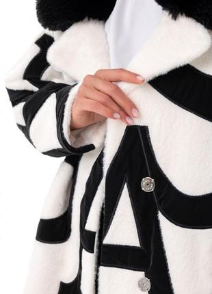 Пальто женское миди теплое из альпаки, зимнее, дизайнерское, экоальпака, с буквами, белое5 фото
