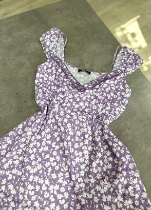 Платье лавандовое фиолетовое в цветочный принт bershka5 фото