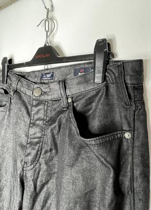 Оригінальні дуже красиві базові джинси armani jeans2 фото