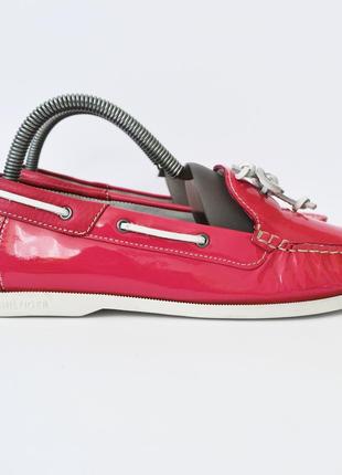 Брендовые кожаные осенние туфли топсайдеры в стиле барби от tommy hilfiger