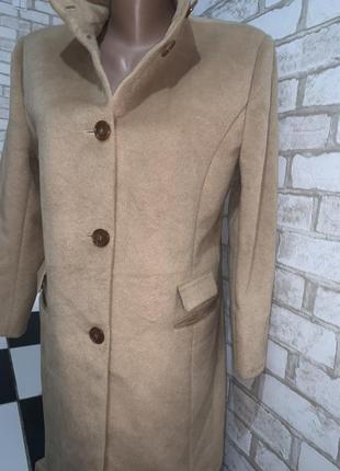 Новое стильное классическое бежевое пальто супер модного кроя шили под заказ4 фото