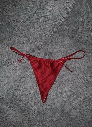 Красиві шовкові сексі стрінги