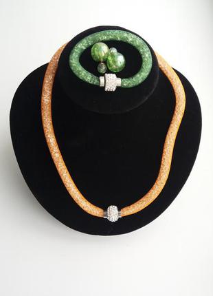 Комплект бижутерии (ожерелье, браслет, серьги пусеты)1 фото