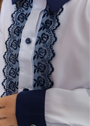 Блузка нарядная для девочек цвет бело-синий2 фото