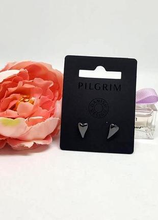 Классный набор: серьги гвоздики и браслет "сердечки" гематитовое покрытие дания pilgrim5 фото