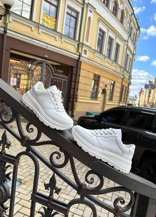 Натуральные кожаные белые кроссовки8 фото