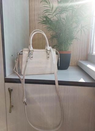 Белая сумка stradivarius.3 фото