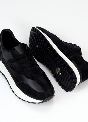 Черные очень стильные кроссовки на белой подошве8 фото