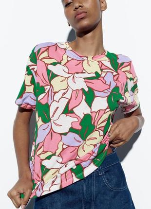 Оверсайз футболка zara з квітковим принтом нова колекція розмір s. l